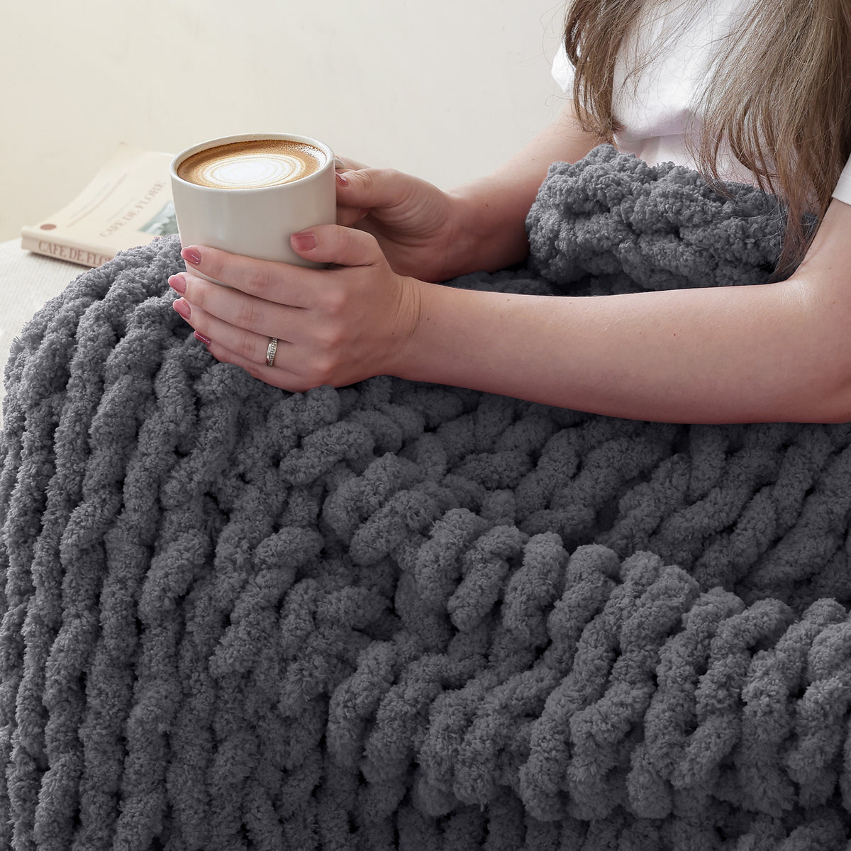 MelloBello Chunky Yarn Charcoal Grey