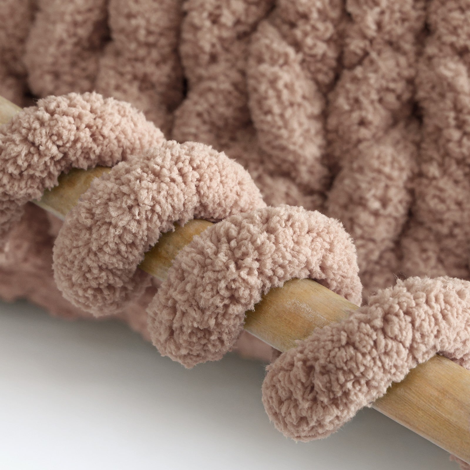 MelloBello Chunky Yarn Light Coffee