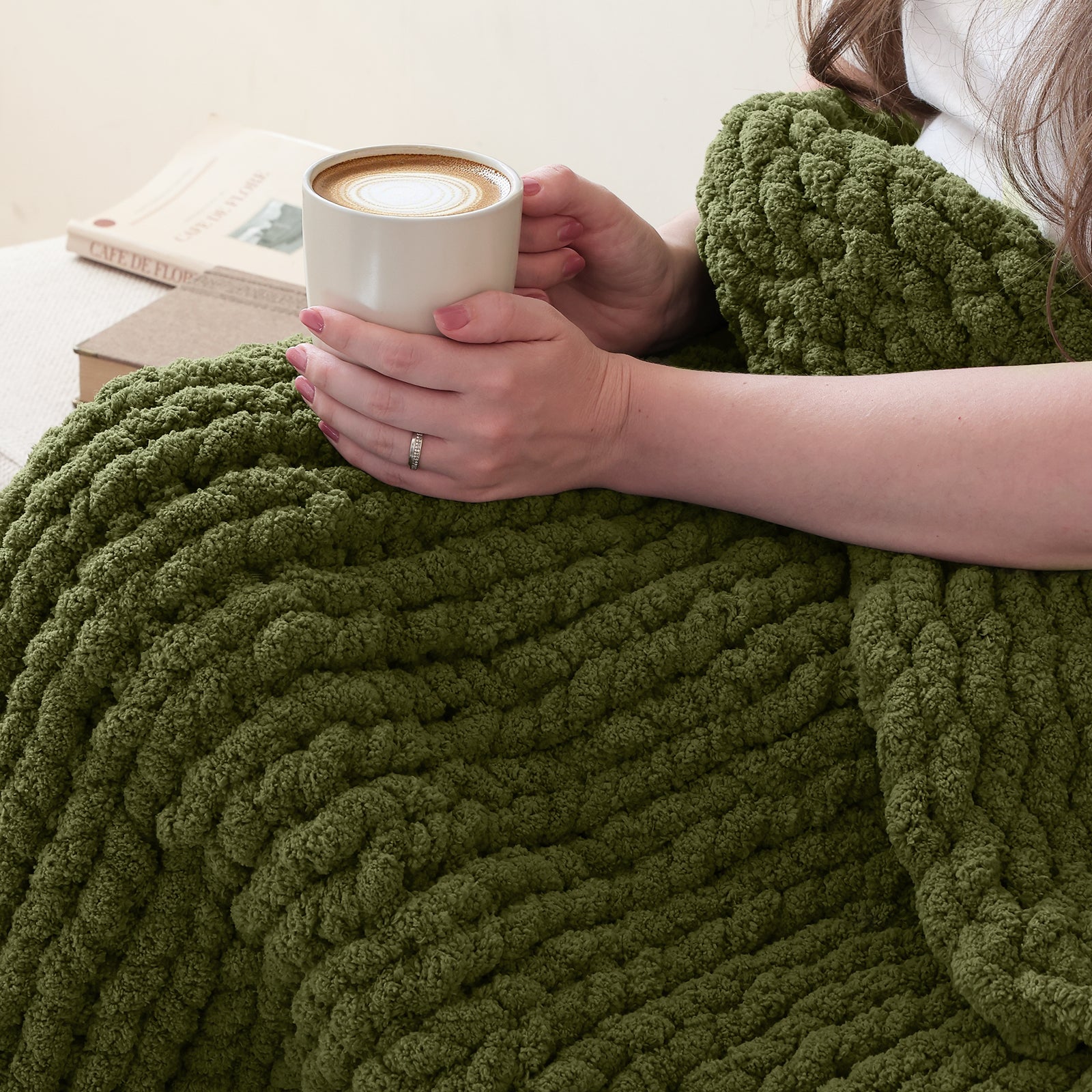 MelloBello Chunky Yarn Olive Green