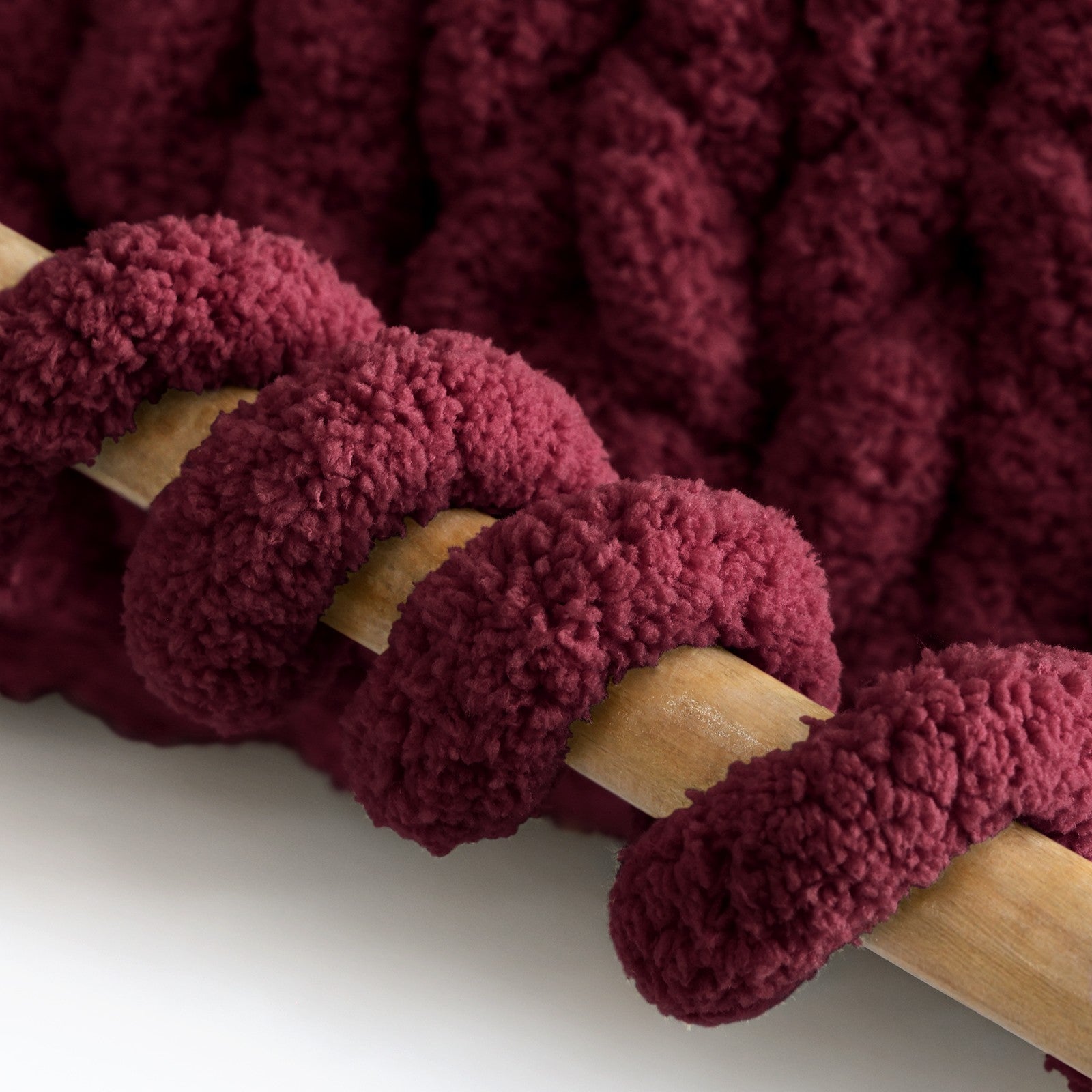 MelloBello Chunky Yarn Wine Red