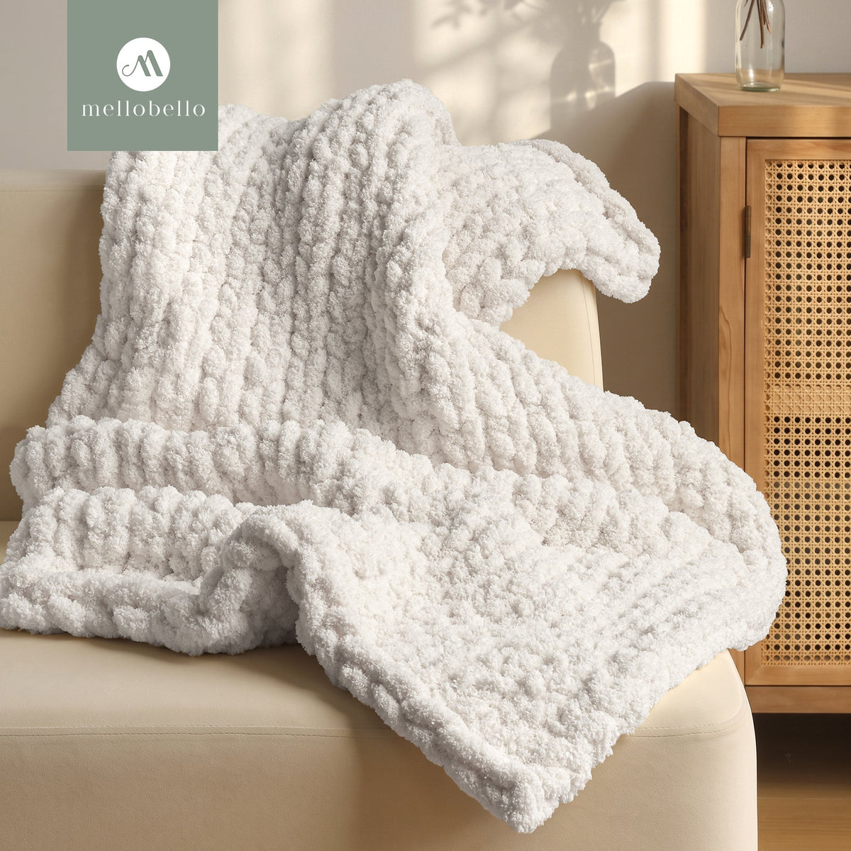 MelloBello 10 Series Chunky Yarn Cream