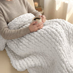 MelloBello 10 Series Chunky Yarn Pure White
