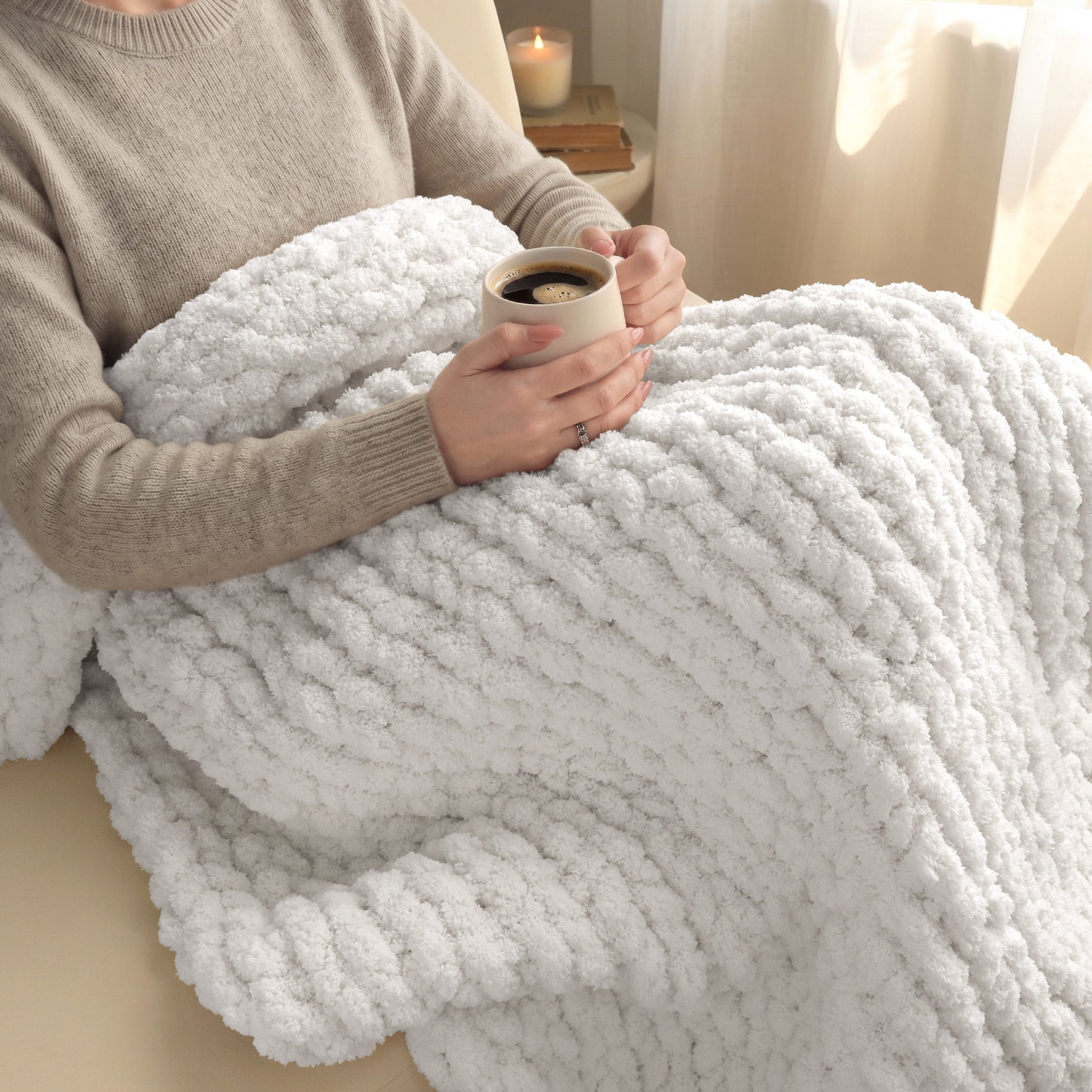MelloBello 10 Series Chunky Yarn Pure White