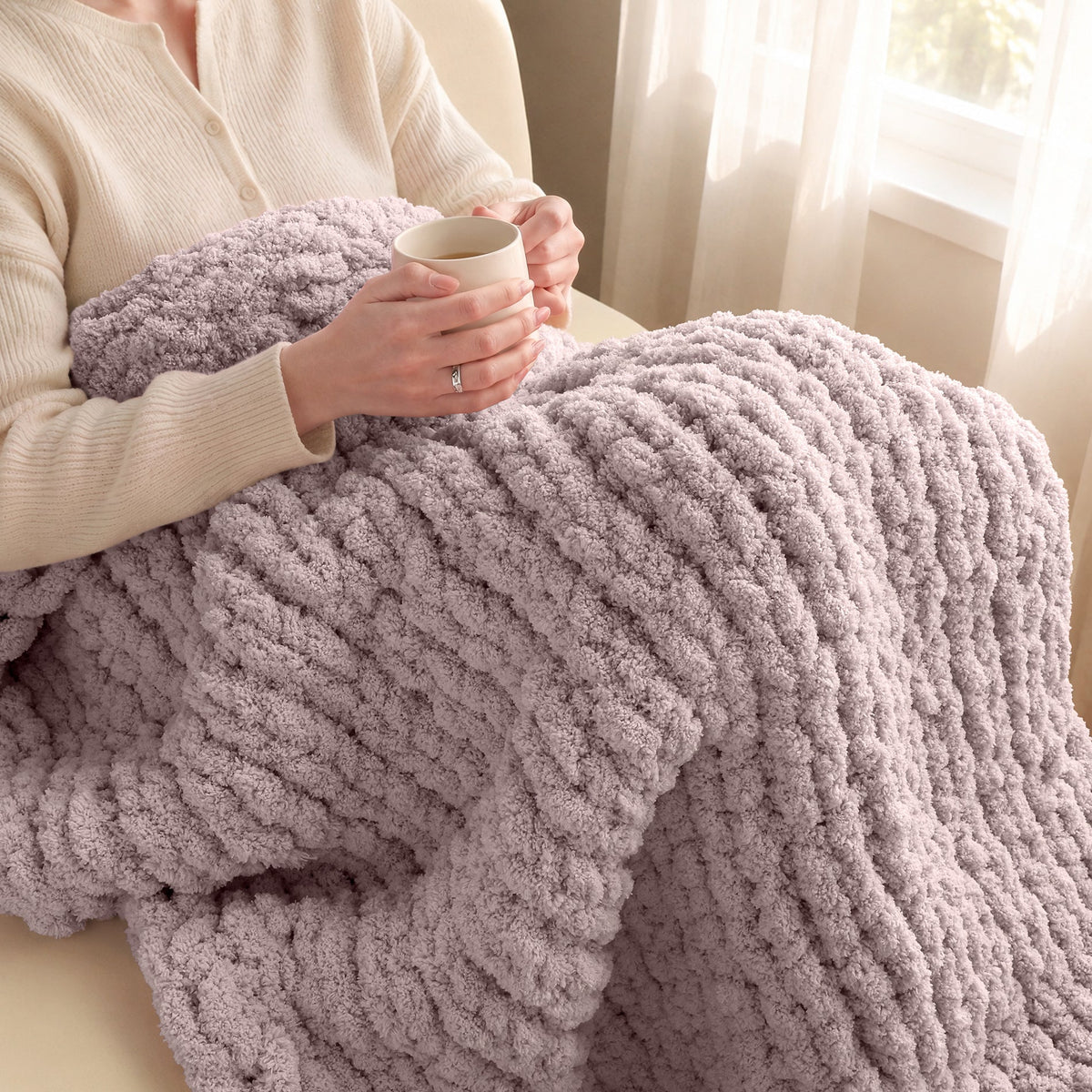 MelloBello 10 Series Chunky Yarn Velvet Taupe