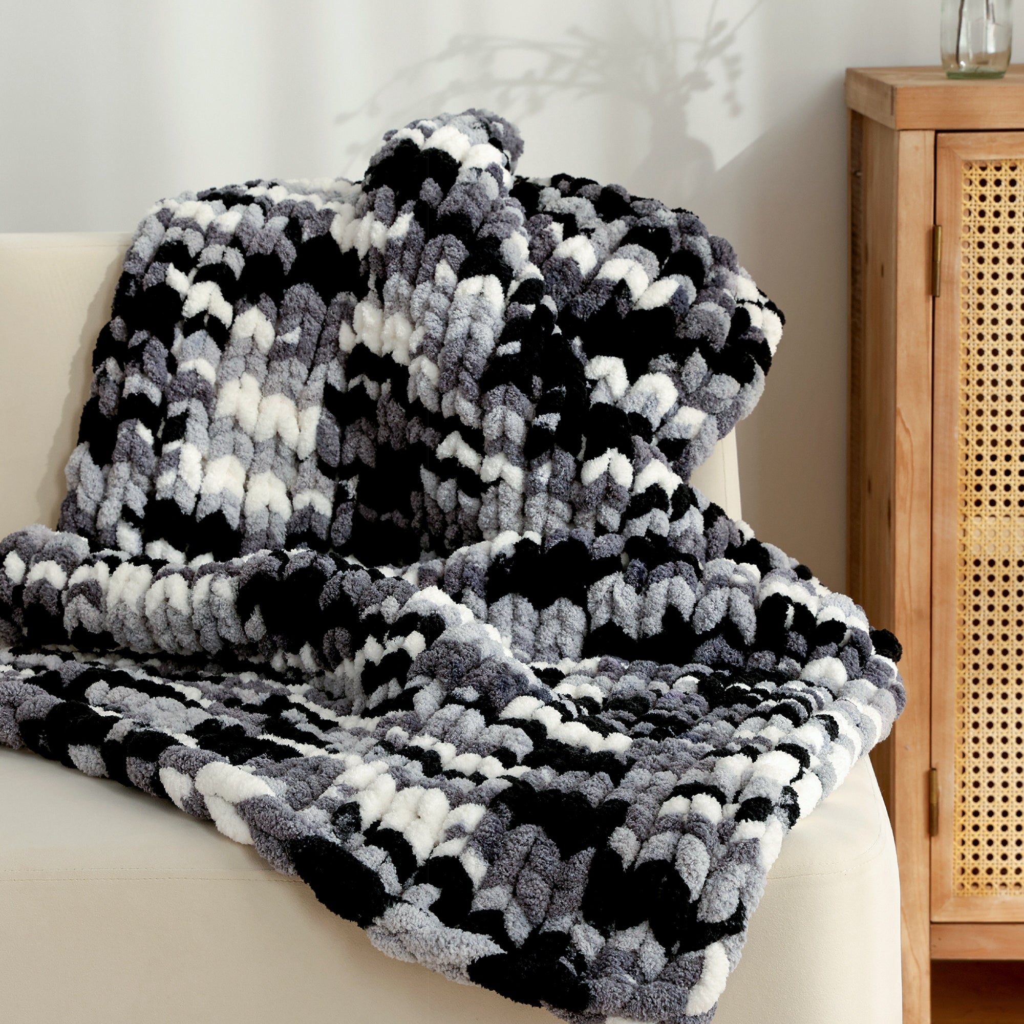 MelloBello Chunky Yarn Black&Grey&White